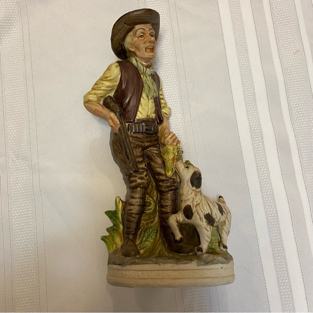 Vintage  Ardco Collectible Hunter with Bird & Bird Dog Excellent Used Condition